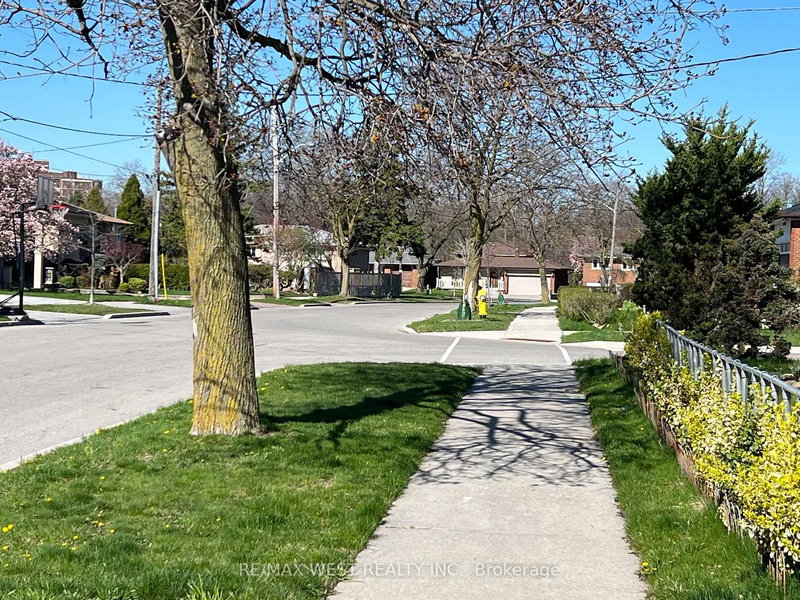 Bsment - 49 Dundee Dr, Toronto, M3J 1H7 | Image 3