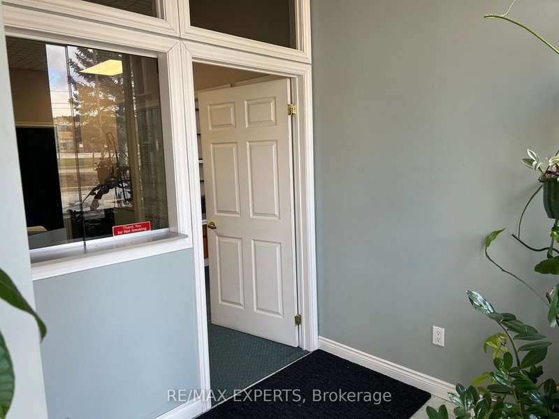 3 - 2400 Wyecroft Rd, Oakville, L6L 6M8 | Image 3