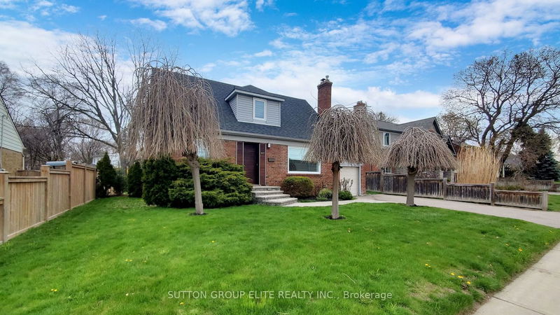 home for sale on 857 North Service Road