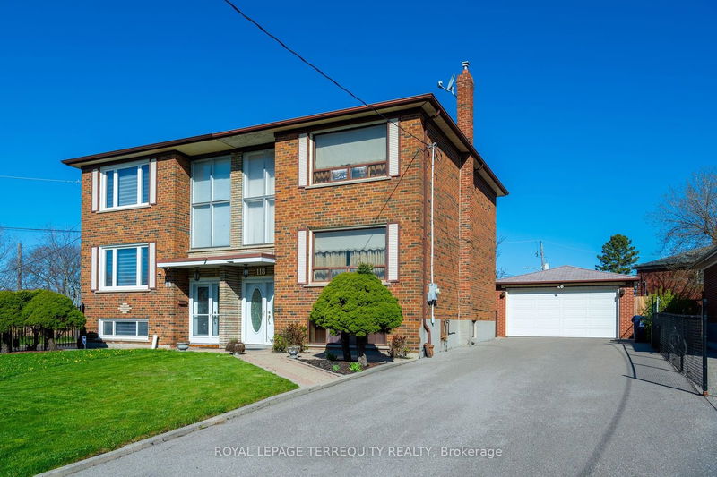 home for sale on 118 Giltspur Drive