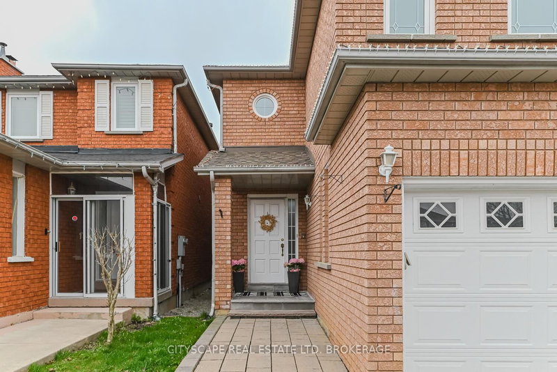 32 Pennsylvania Ave, Brampton, L6Y 4N7 | Image 2