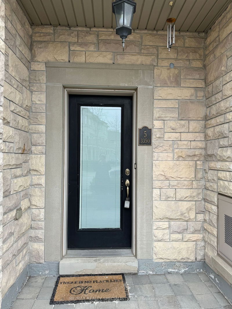 home for lease on 5-3350 Thomas Street