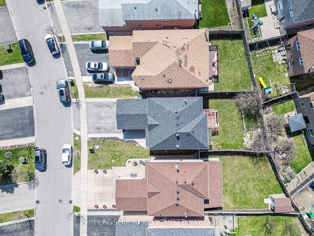 14 Songsparrow Drive