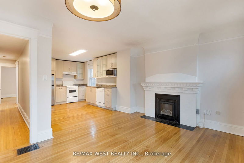 96 Roncesvalles Ave  Toronto, M6R 2K8 | Image 31