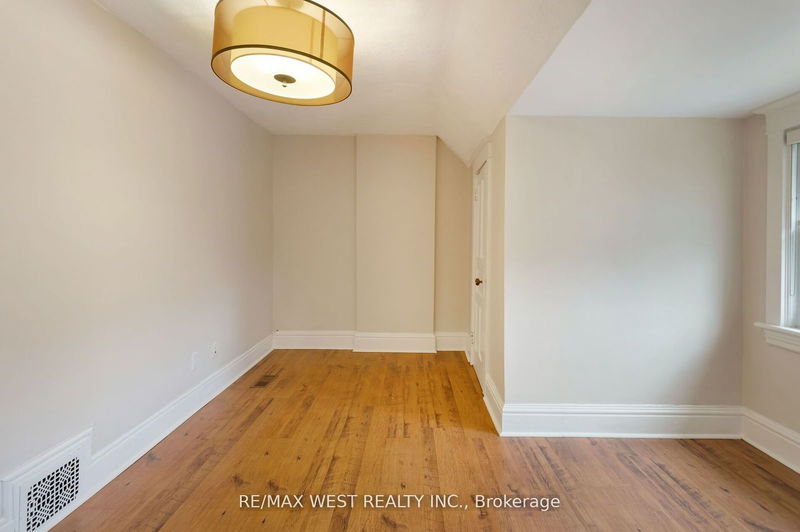 96 Roncesvalles Ave  Toronto, M6R 2K8 | Image 38