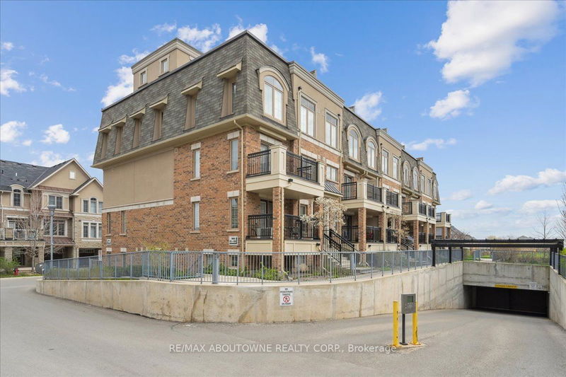 home for lease on 121-2441 Greenwich Road