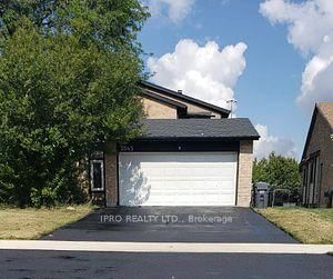 2545 Folkway Dr, Mississauga, L5L 2J9 | Image 2