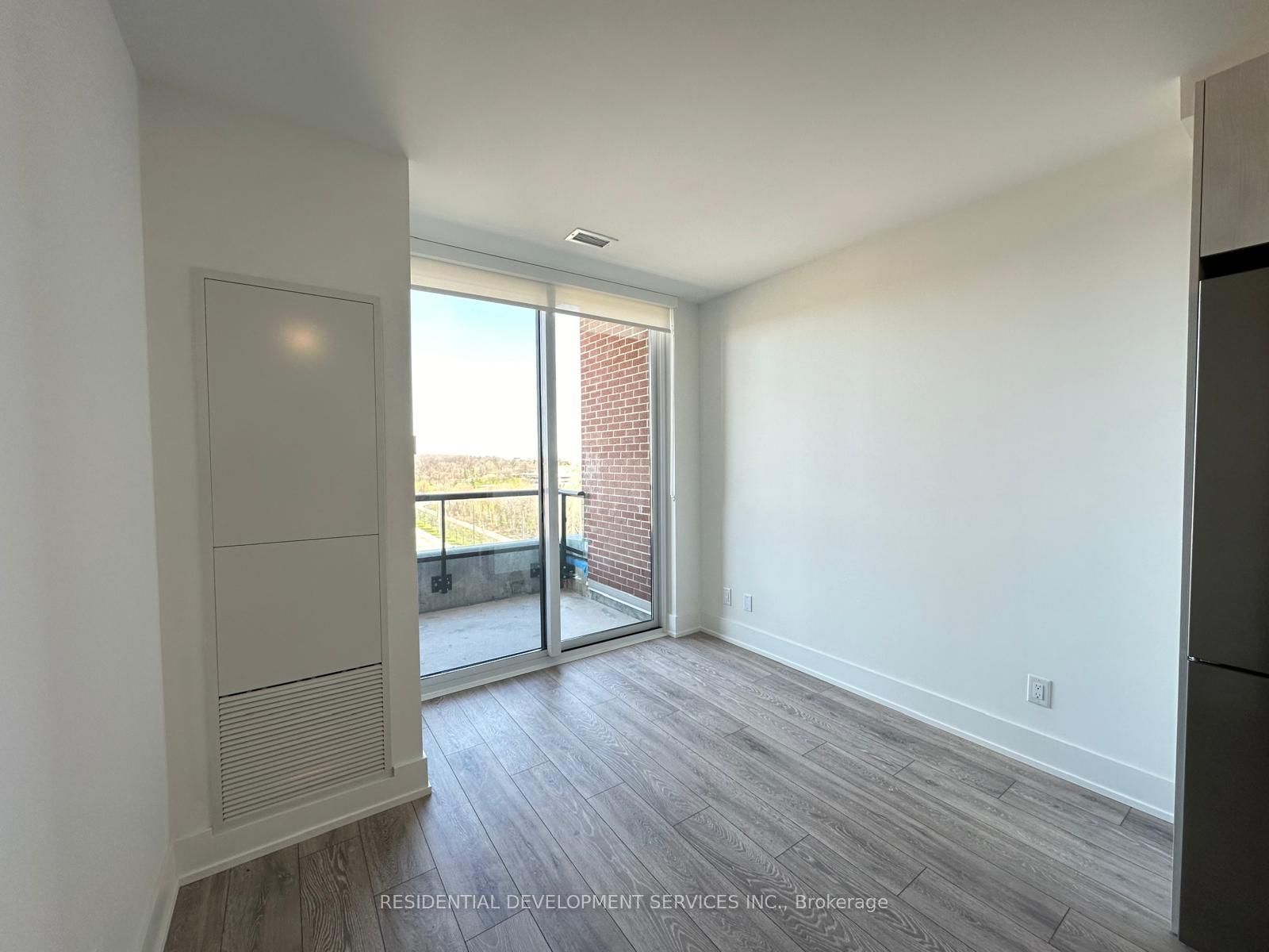 3100 Keele Street, Unit 904 - Photo 4