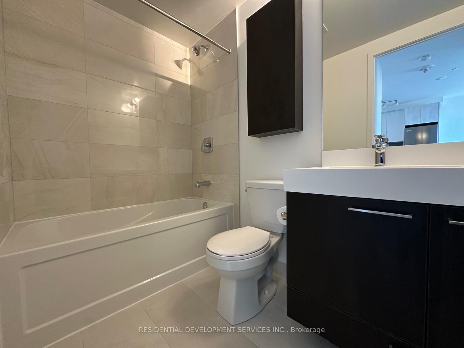 3100 Keele Street, Unit 904 - Photo 8