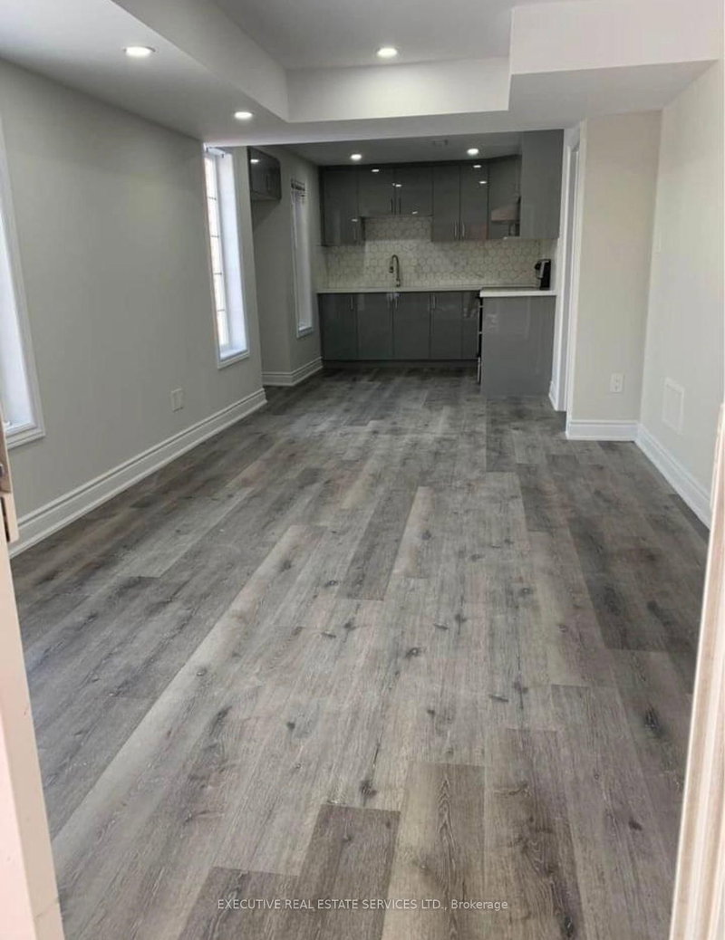 Lower - 39 Stoneylake Ave, Brampton, L6V 4R1 | Image 2