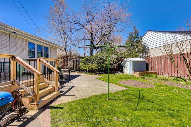 37 Markland Dr  Toronto, M9C 1M9 | Image 28