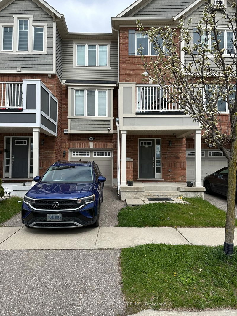 home for lease on 221 Slingsby Landing