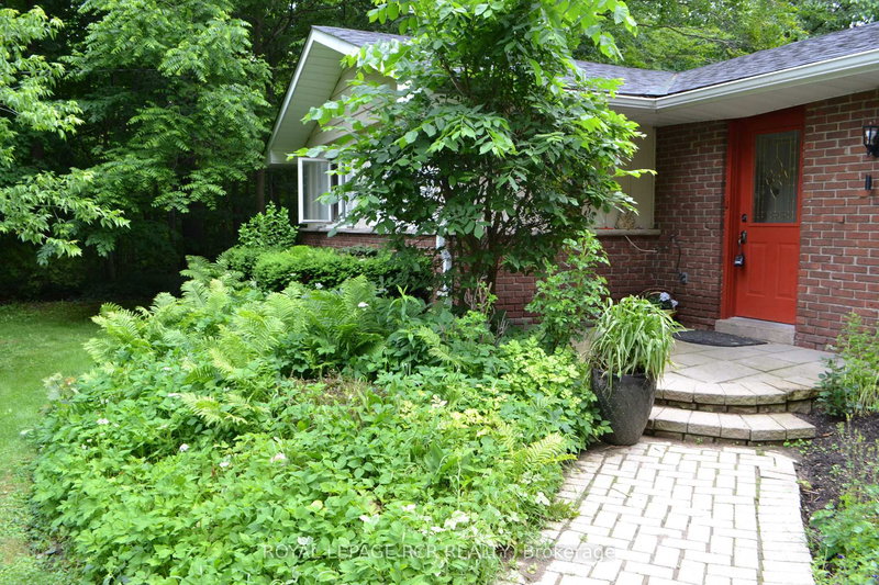 10588 Eighth Line, Halton Hills, L7G 4S5 | Image 2