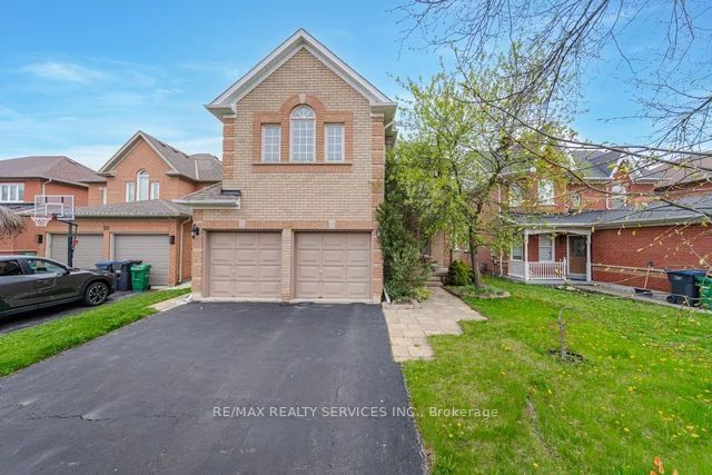 home for sale on 30 Rainforest Drive