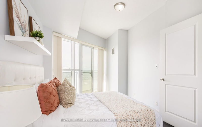 home for lease on 3907-50 Absolute Avenue E