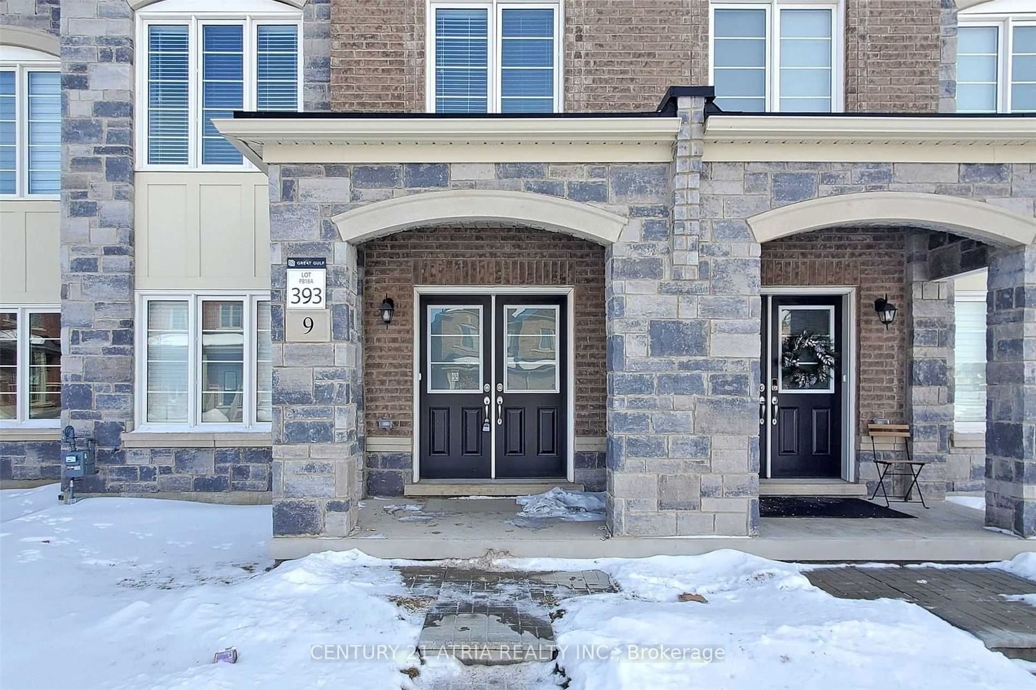 Townhouse leased at 9 Temple Manor Road, Brampton, Bram West, L6Y 6C5 - MLS: W8294924