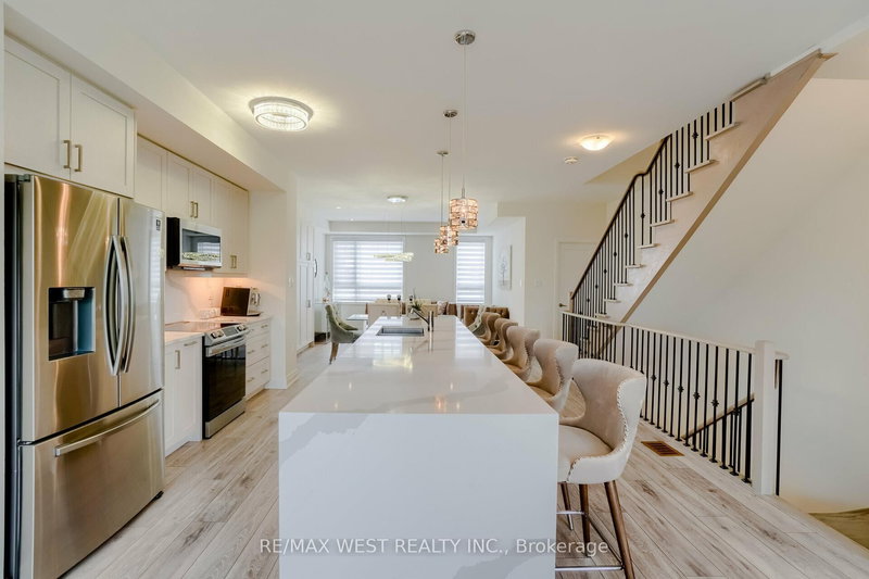 19 Woodstream Dr, Toronto, M9W 0G1 | Image 2