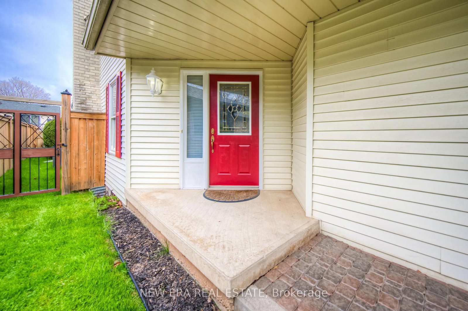 Listing Image 3