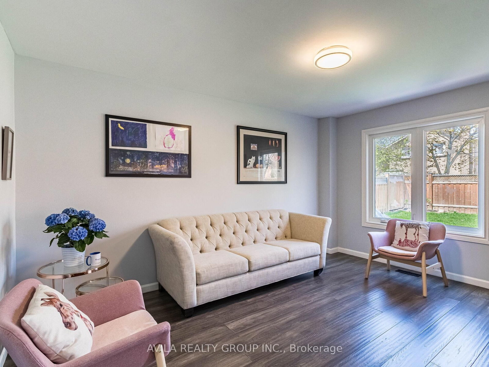 Listing Image 9