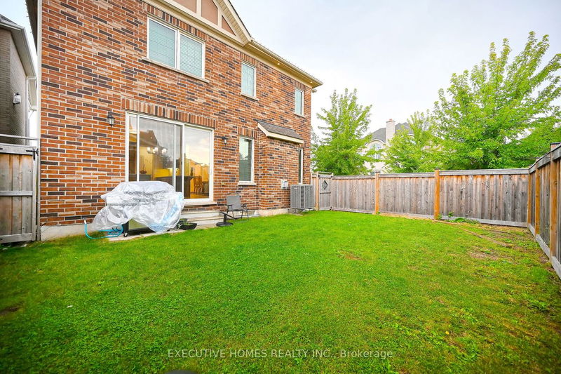 364 Wisteria Way  Oakville, L6M 0N3 | Image 35