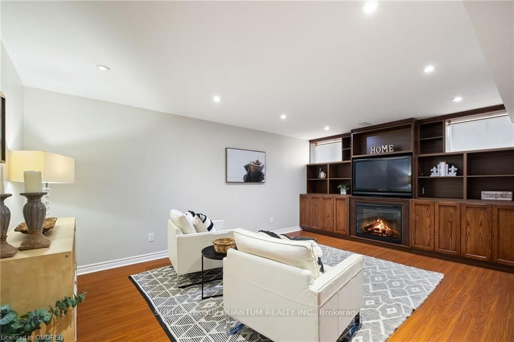 Listing Image 32