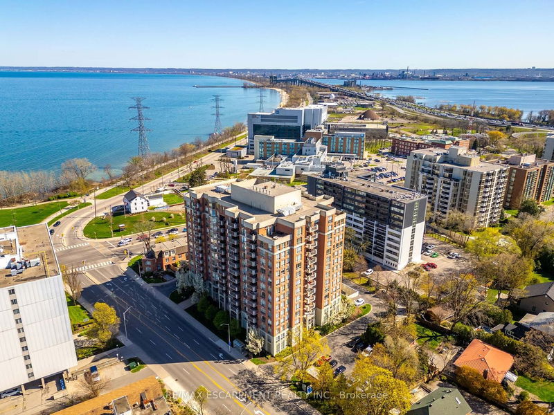 home for sale on 408-442 Maple Avenue