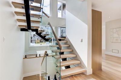 8 Greening Cres, Toronto - Princess-Rosethorn image-0-4