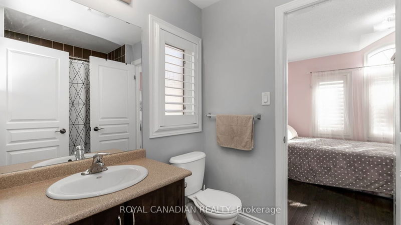 39 Orangeblossom Tr  Brampton, L6X 3B5 | Image 30