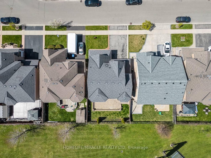 13 Bonavista Dr, Brampton, L6X 0N2 | Image 3