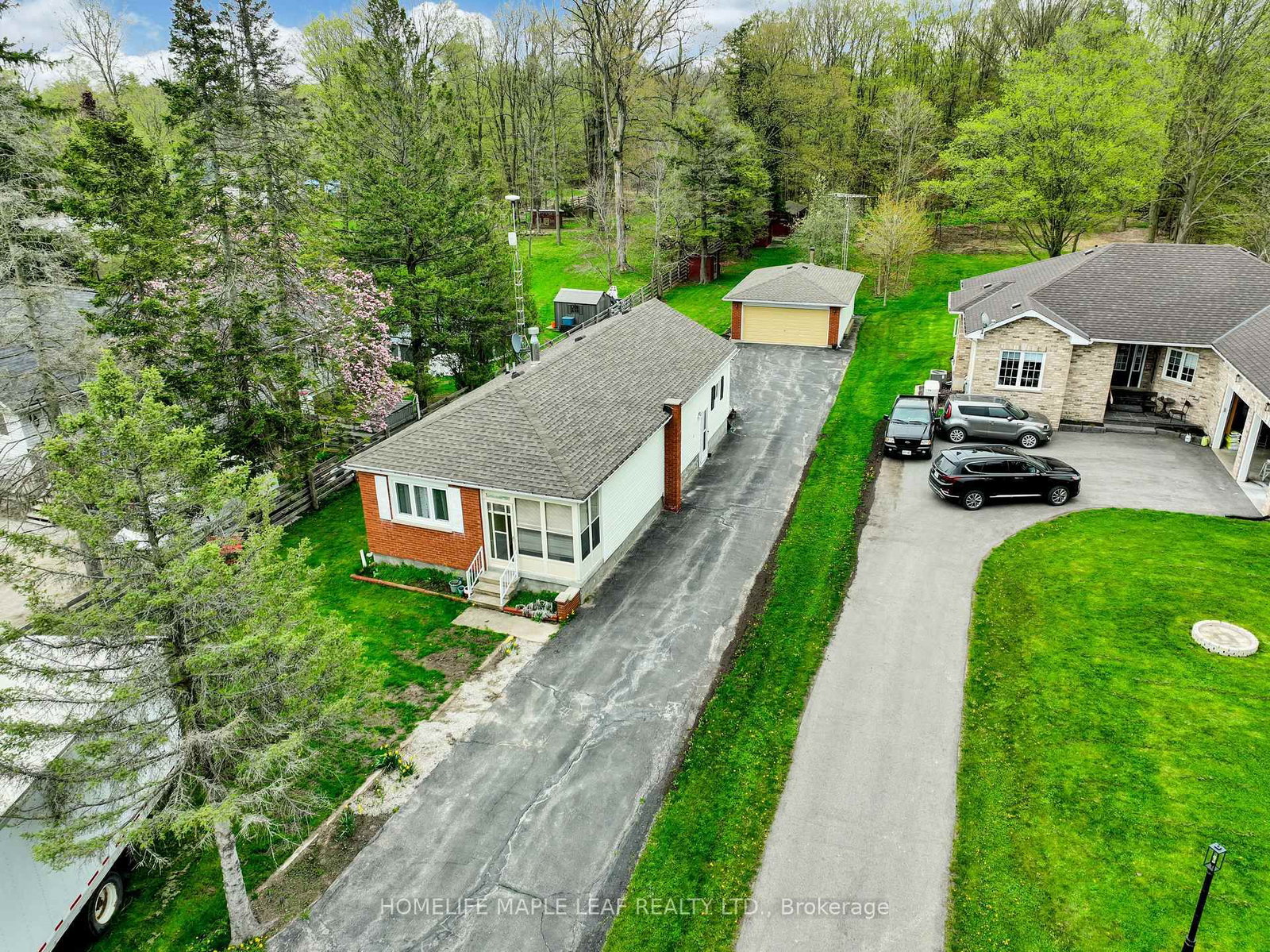 Listing Image 5