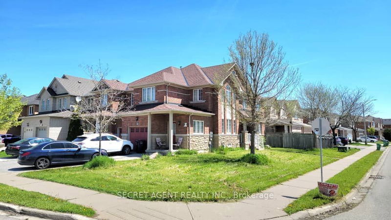 138 Zia Dodda Cres  Brampton, L6P 1T4 | Image 3