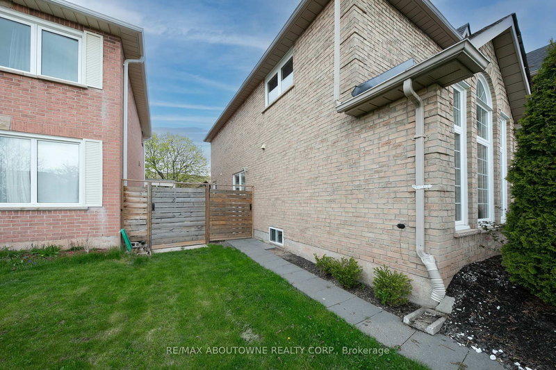 Bsmt - 189 River Oaks Blvd W, Oakville, L6H 3S7 | Image 2
