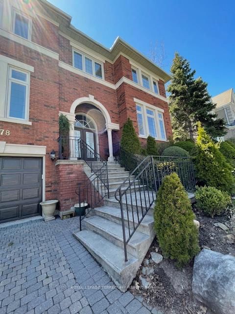 5278 Hilton Crt, Mississauga, L5M 5B5 | Image 2