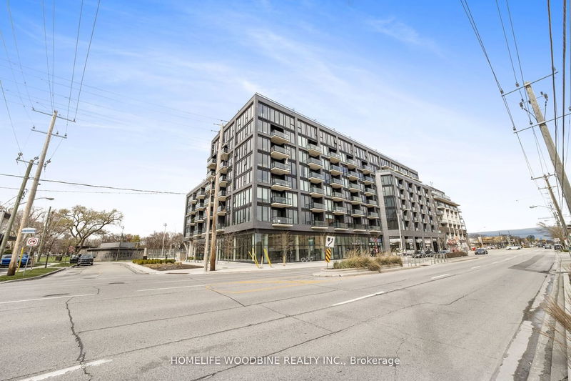home for lease on 210-7 Smith Crescent S
