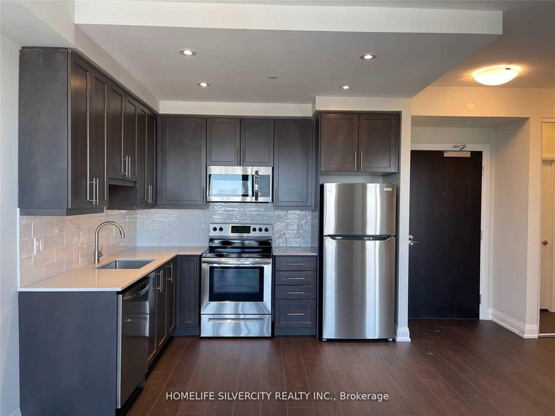 2404 - 15 Lynch St, Brampton, L6W 2Z8 | Image 2