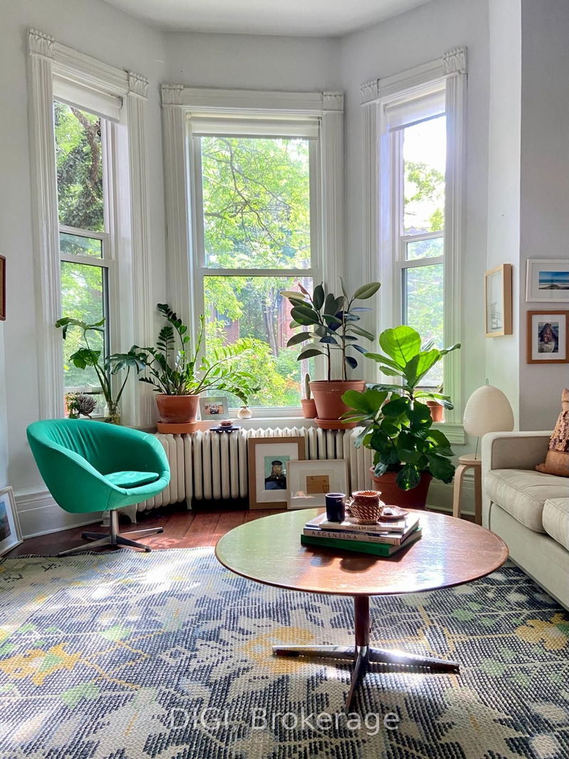 home for lease on 1-162 Cowan Avenue