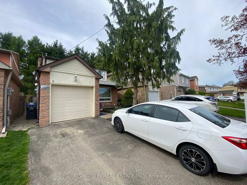 100 Rawling Cres, Brampton, L6Z 1N8 | Image 2