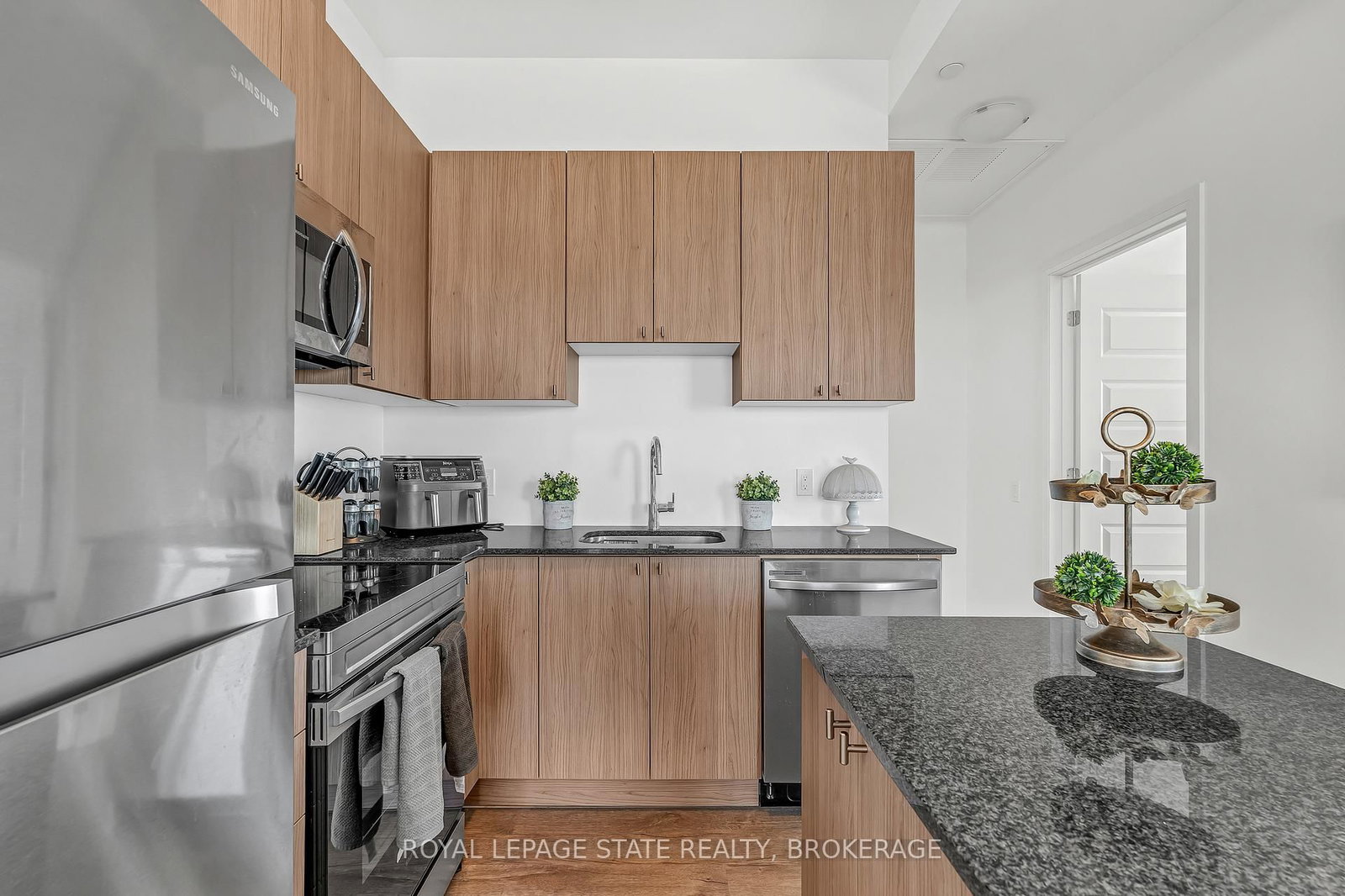 460 GORDON KRANTZ Avenue, Unit 601 - Photo 19