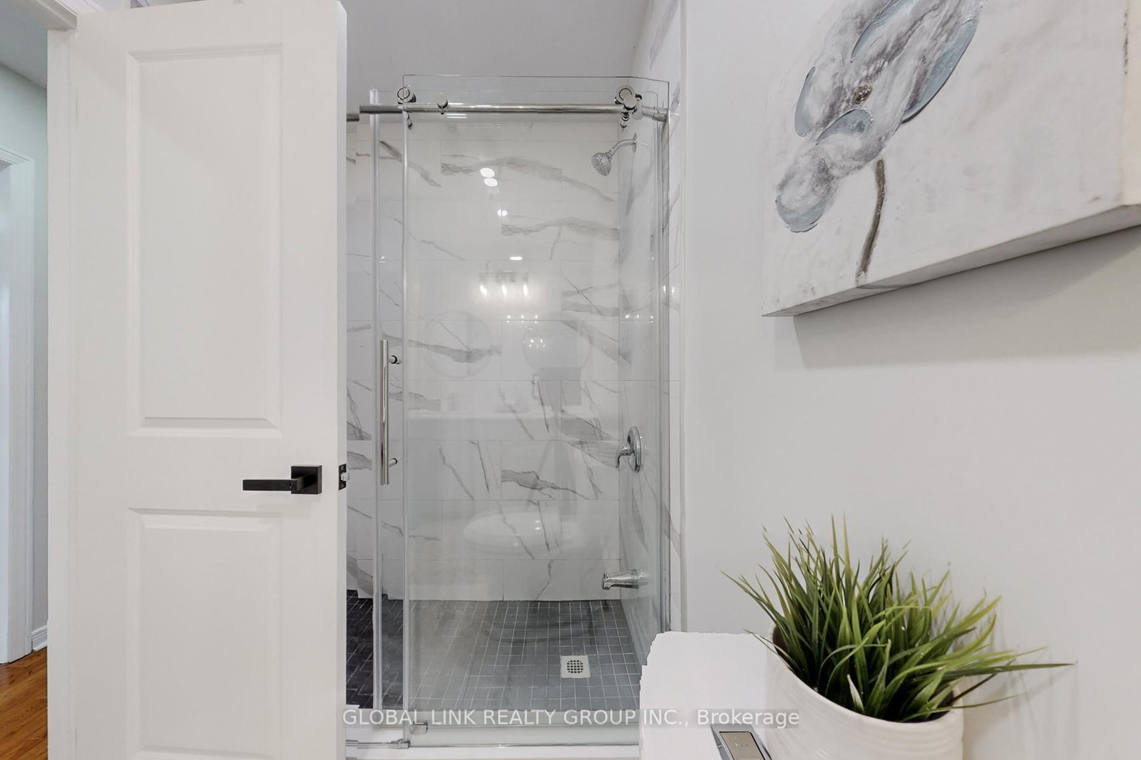 Listing Image 26