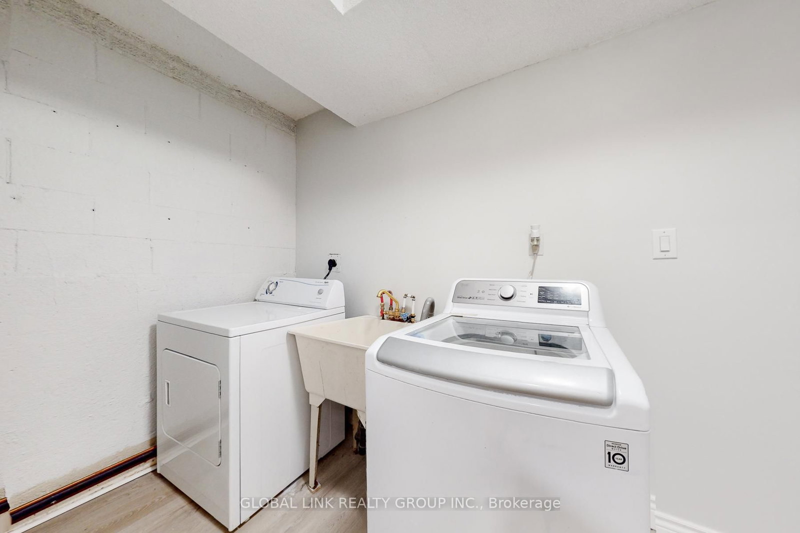 Listing Image 32