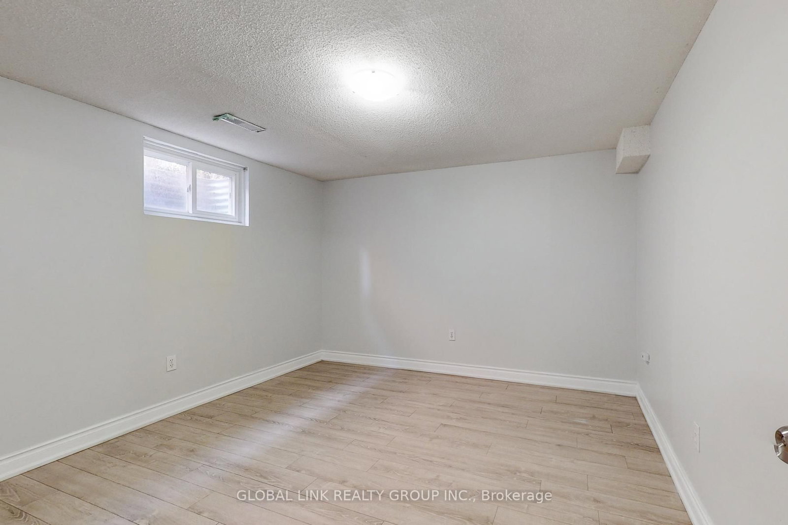 Listing Image 38