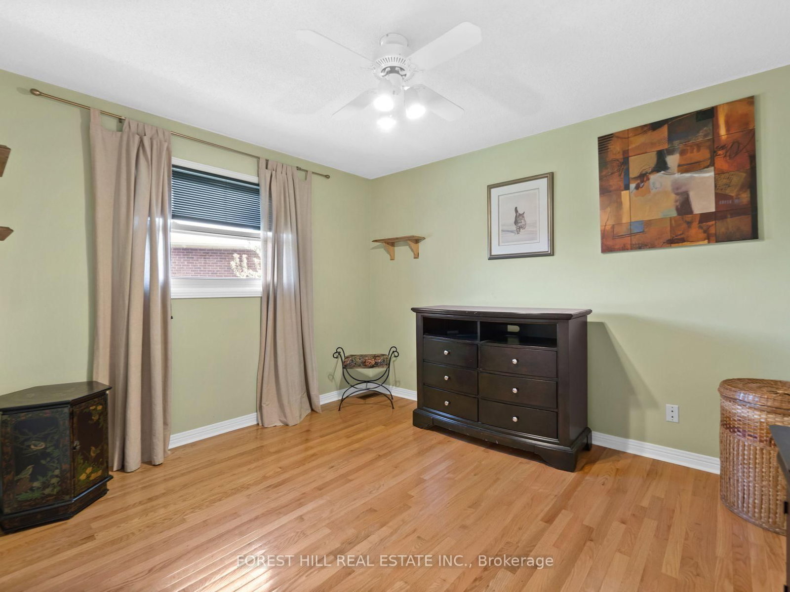 Listing Image 22
