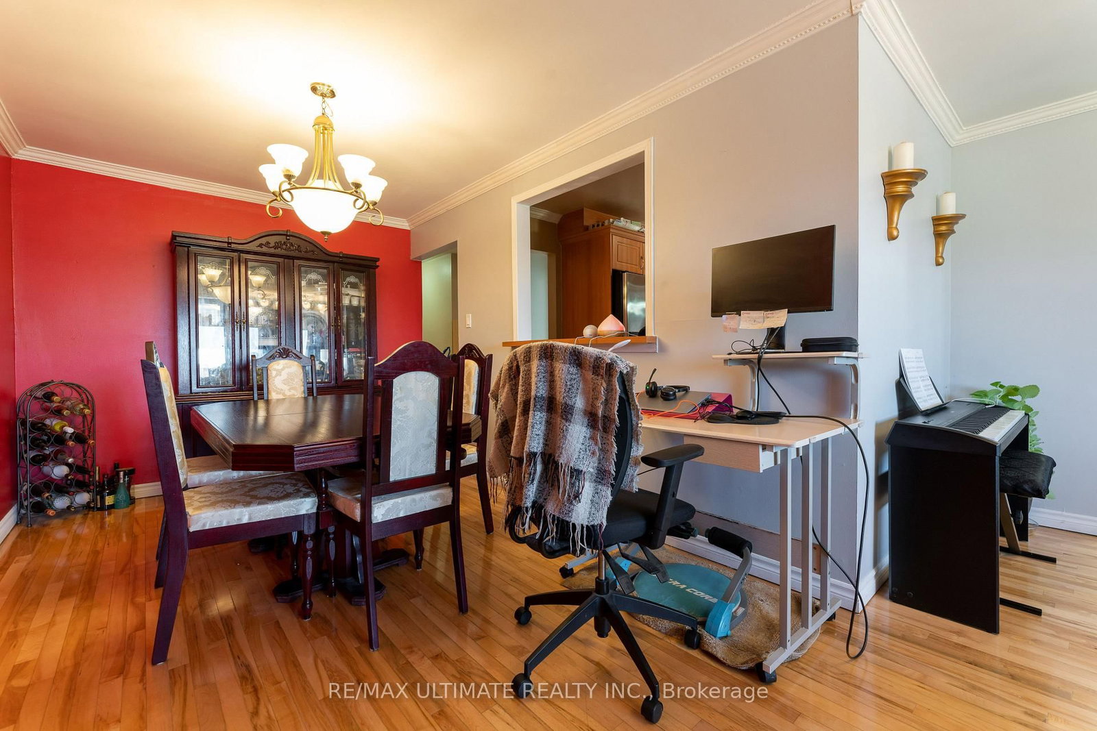 Listing Image 7