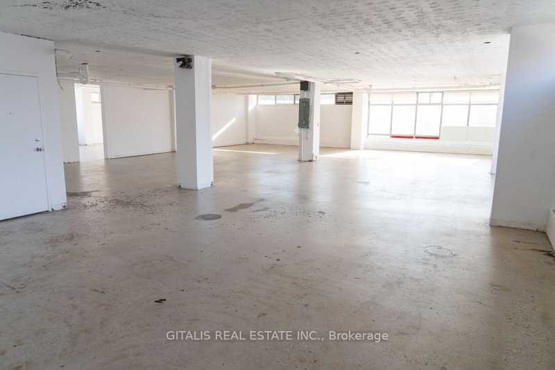 160 Springhurst Ave, Toronto, M6K 1C2 | Image 3