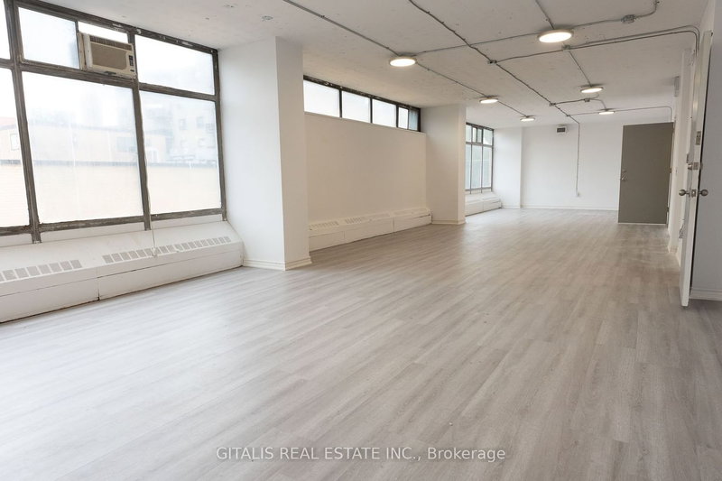 202/209 - 160 Springhurst Ave, Toronto, M6K 1C2 | Image 3