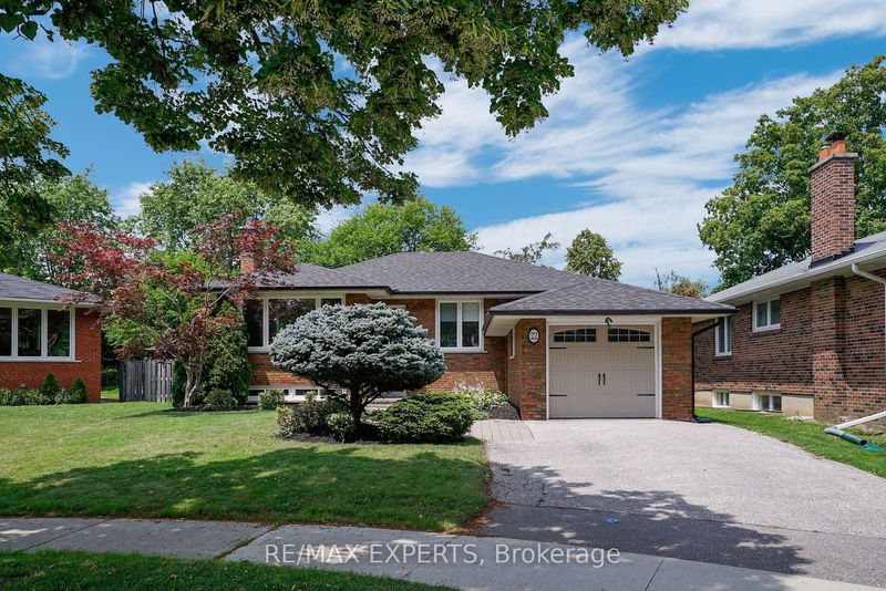home for lease on 22 Brook Tree Crescent
