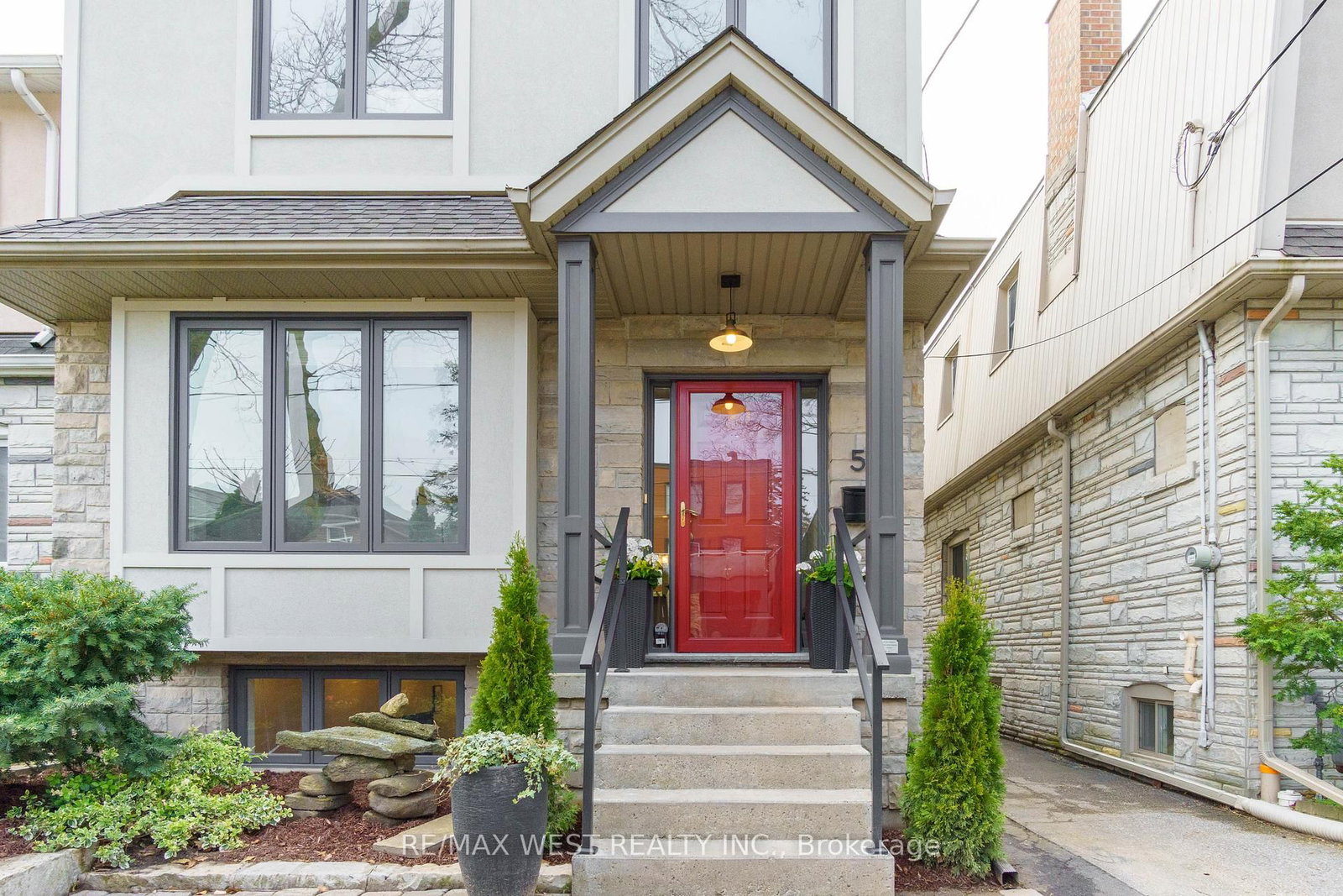 Listing Image 3