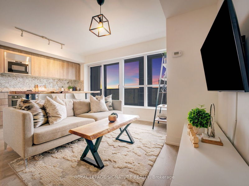 home for sale on 527-5 Mabelle Avenue
