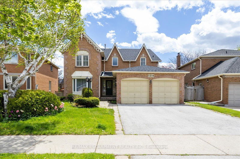 home for sale on 1214 Glenashton Drive