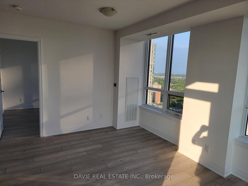 2607 - 36 Elm Dr W, Mississauga, L5B 0N3 | Image 2